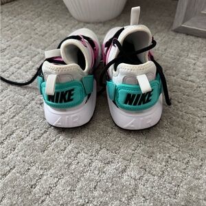 Nike Women’s Air Huarache City Hyper Jade